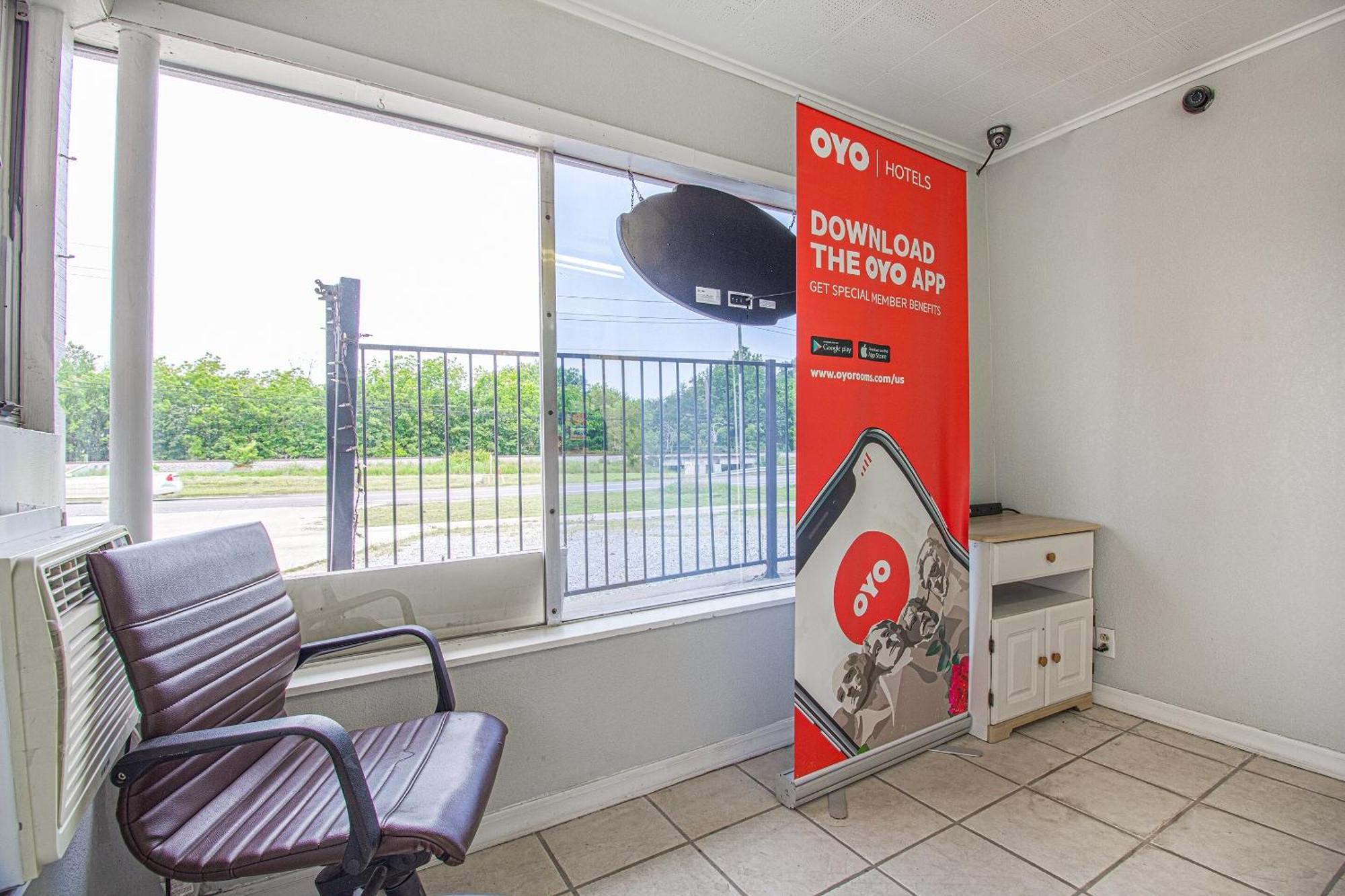 Oyo Hotel Mcalester Ok S Main St Ngoại thất bức ảnh