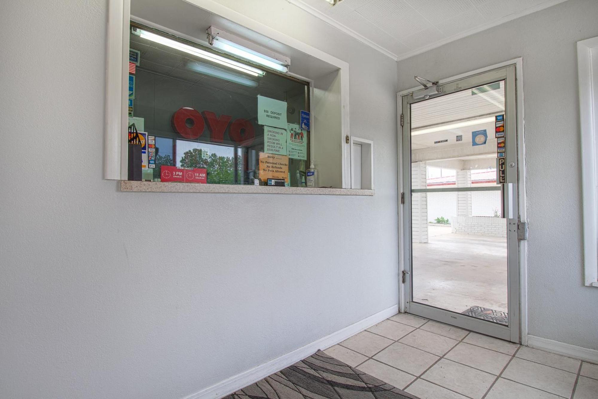 Oyo Hotel Mcalester Ok S Main St Ngoại thất bức ảnh
